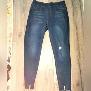 Jvini Large Jeggings stretchy EUC distressed